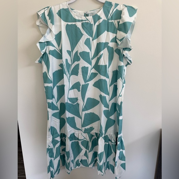 Green and White Leaf Print Dress - Picture 5 of 9